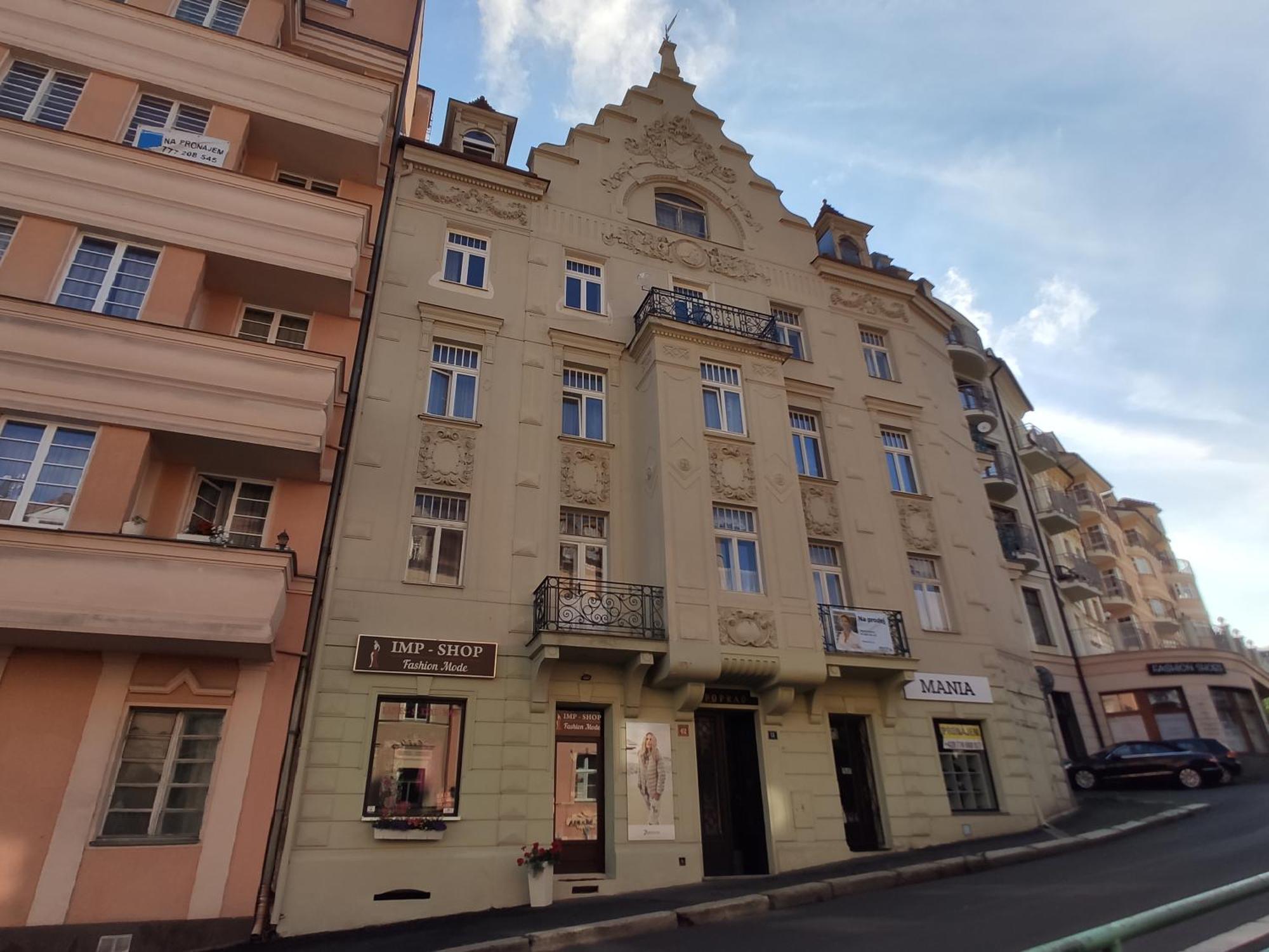 Apartman 63M2 S Balkonem V Lazenskem Centru Κάρλοβι Βάρι Εξωτερικό φωτογραφία